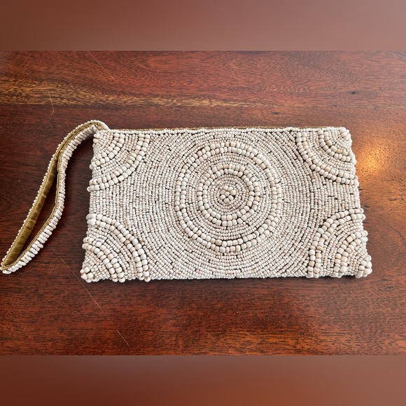 Tommy Bahama Happy Hour  Beaded Clutch Wristlet Evening Formal Casual Club - Picture 1 of 7